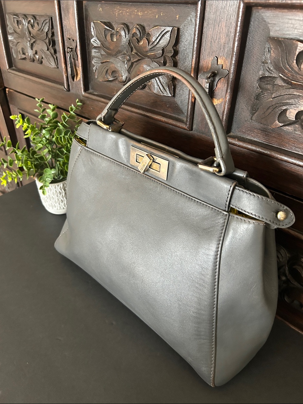 Gray Leather Top-Handle Women’s Bag - Picture 3 of 17